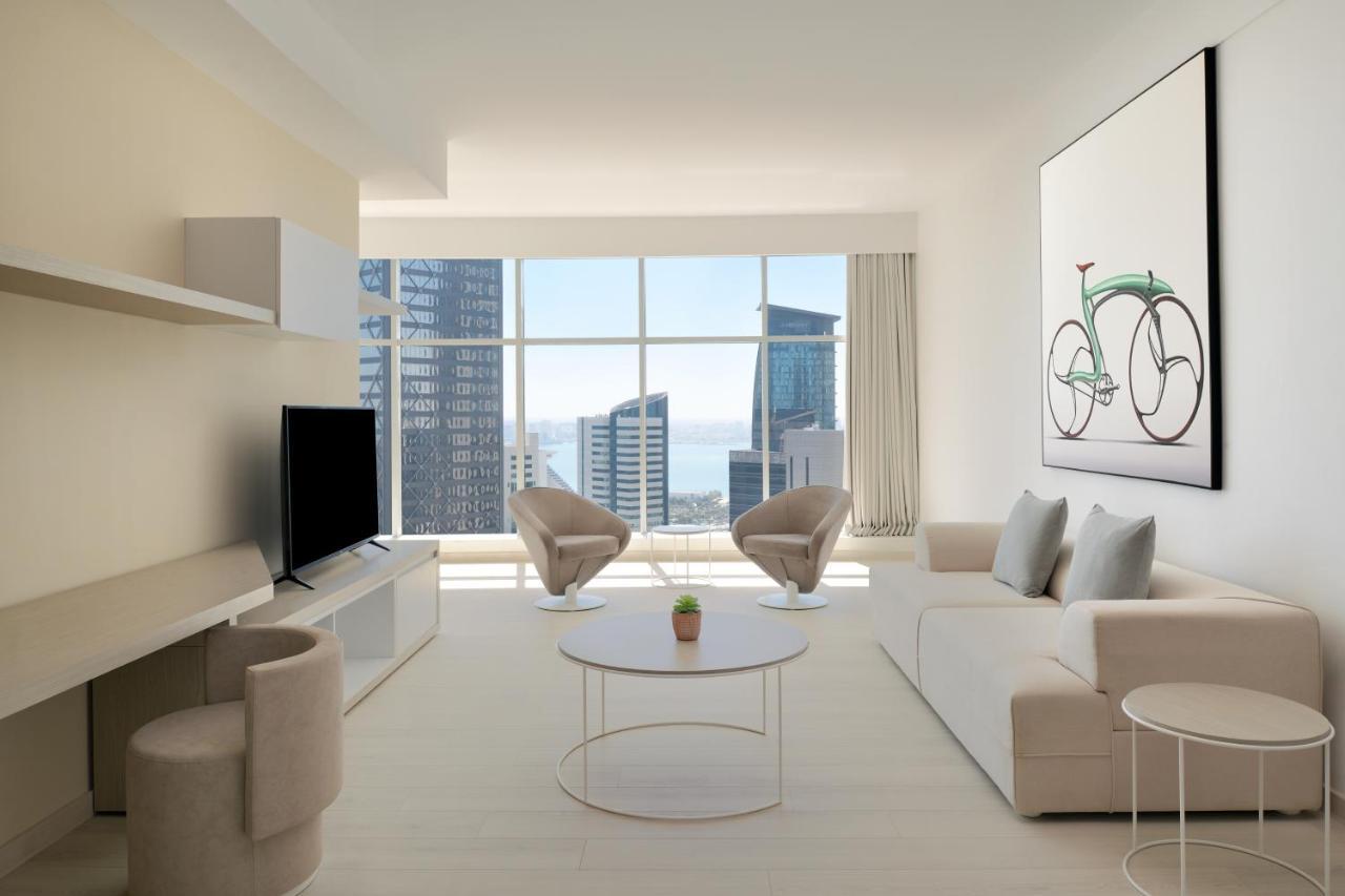 Element By Westin West Bay Doha 호텔 외부 사진 A living room