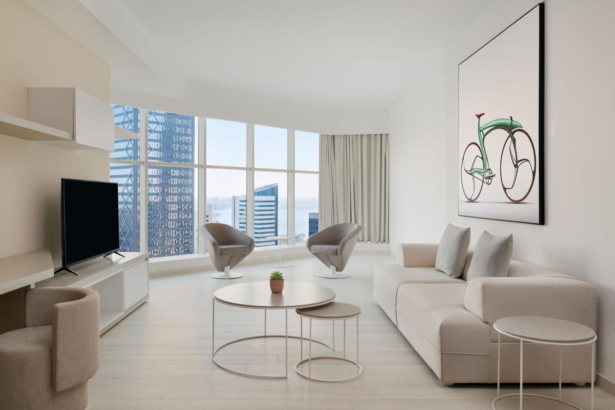 Element By Westin West Bay Doha 호텔 외부 사진 A living room in a condominium