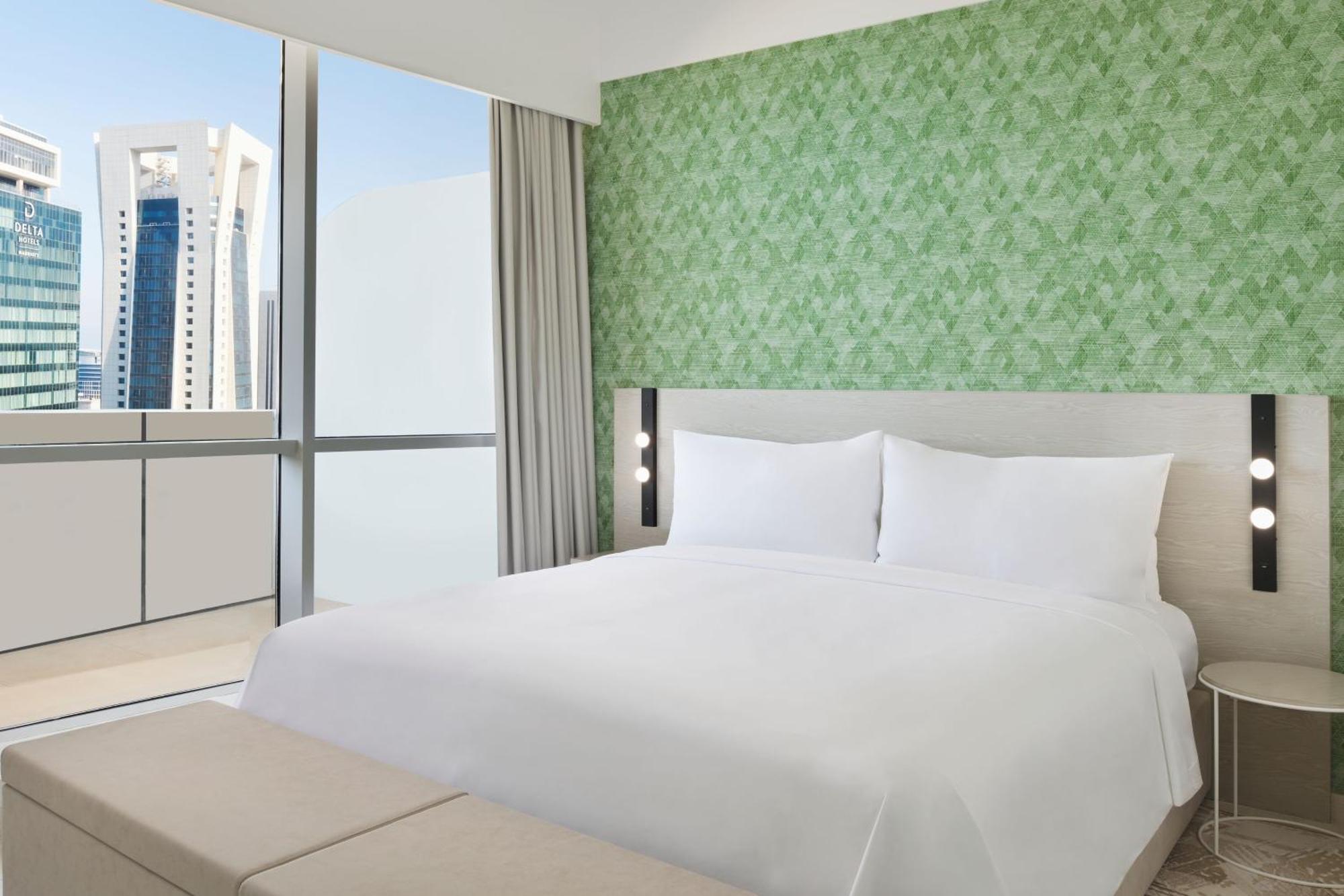 Element By Westin West Bay Doha 호텔 외부 사진 A bedroom at the hotel